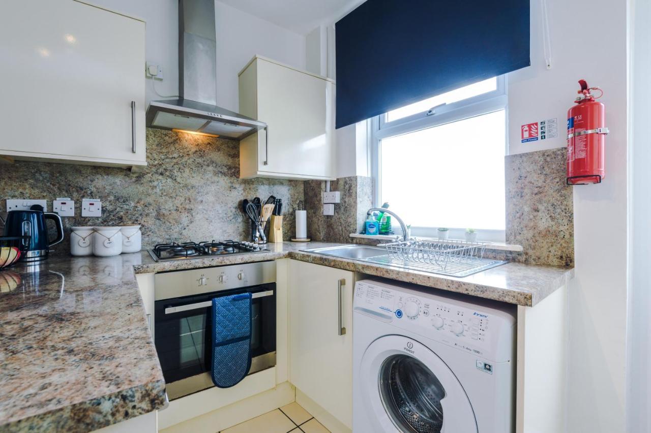 Bright 2-Bed Cottage In Chester By 53 Degrees Property, Ideal For Couples & Small Groups, City Centre - Sleeps 6 Extérieur photo