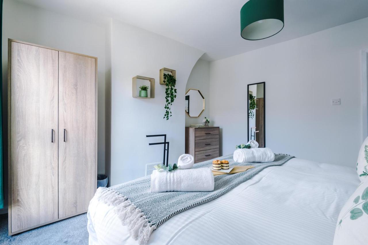 Bright 2-Bed Cottage In Chester By 53 Degrees Property, Ideal For Couples & Small Groups, City Centre - Sleeps 6 Extérieur photo