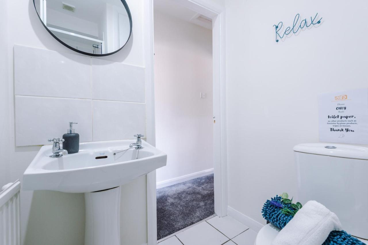 Bright 2-Bed Cottage In Chester By 53 Degrees Property, Ideal For Couples & Small Groups, City Centre - Sleeps 6 Extérieur photo